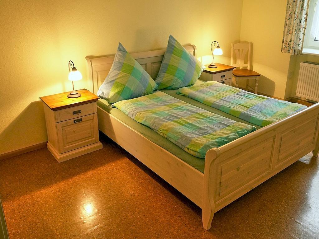 Ferienwohnung Am Eisweiher ティティゼー・ノイシュタット エクステリア 写真
